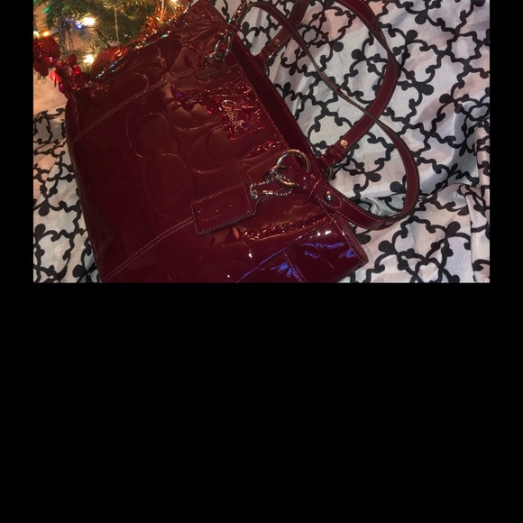 Coach Glossy Red Tote Bag - Picture 4 of 5